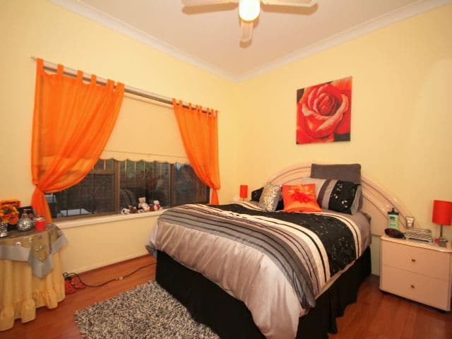 18A Cumberland Avenue, GEORGES HALL NSW 2198, Georges Hall - Thumbnail 5