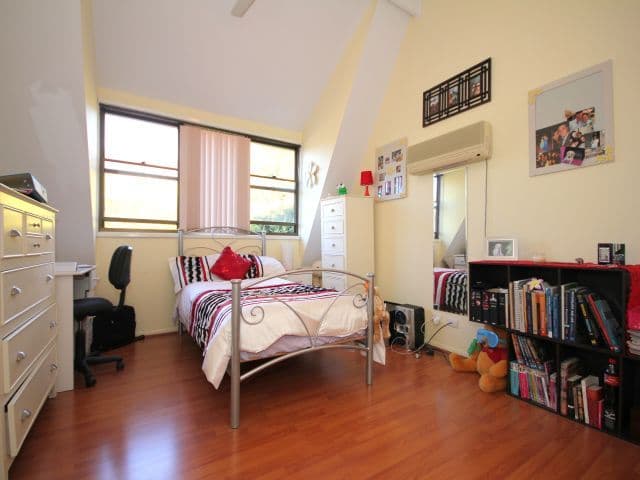 18A Cumberland Avenue, GEORGES HALL NSW 2198, Georges Hall - Thumbnail 6