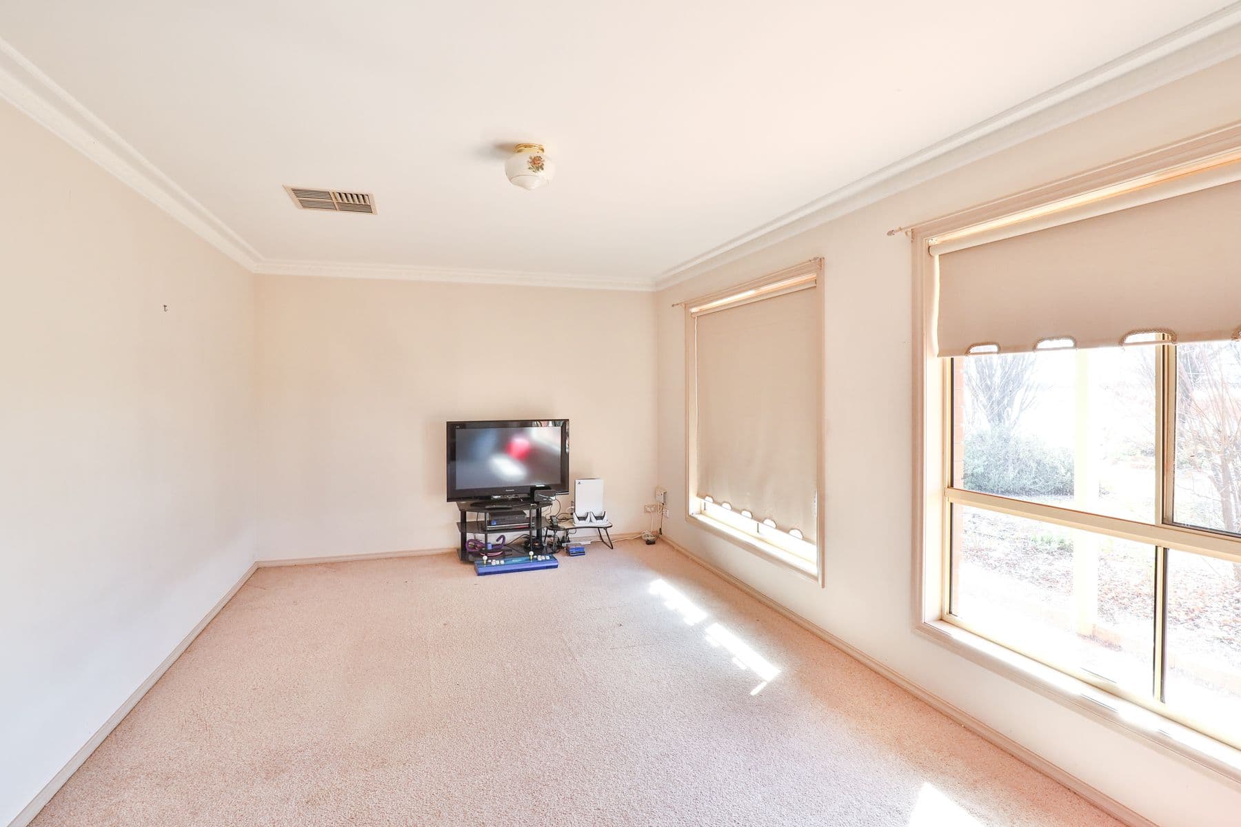130 Fifth Street, Nichols Point - Thumbnail 2