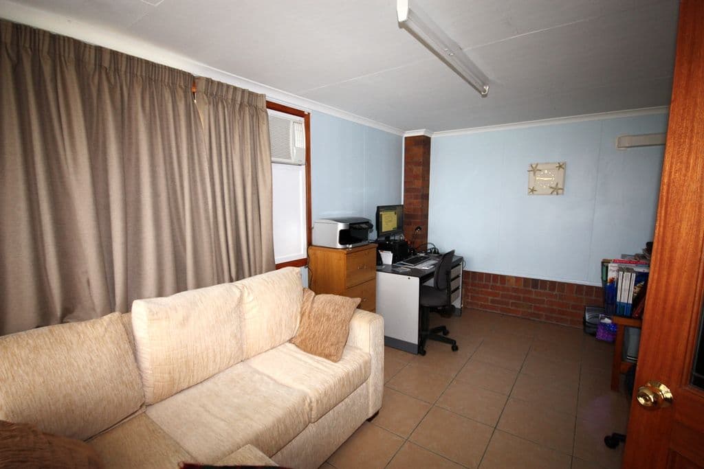 12 Lake Callide Drive, BILOELA QLD 4715, Biloela - Thumbnail 5