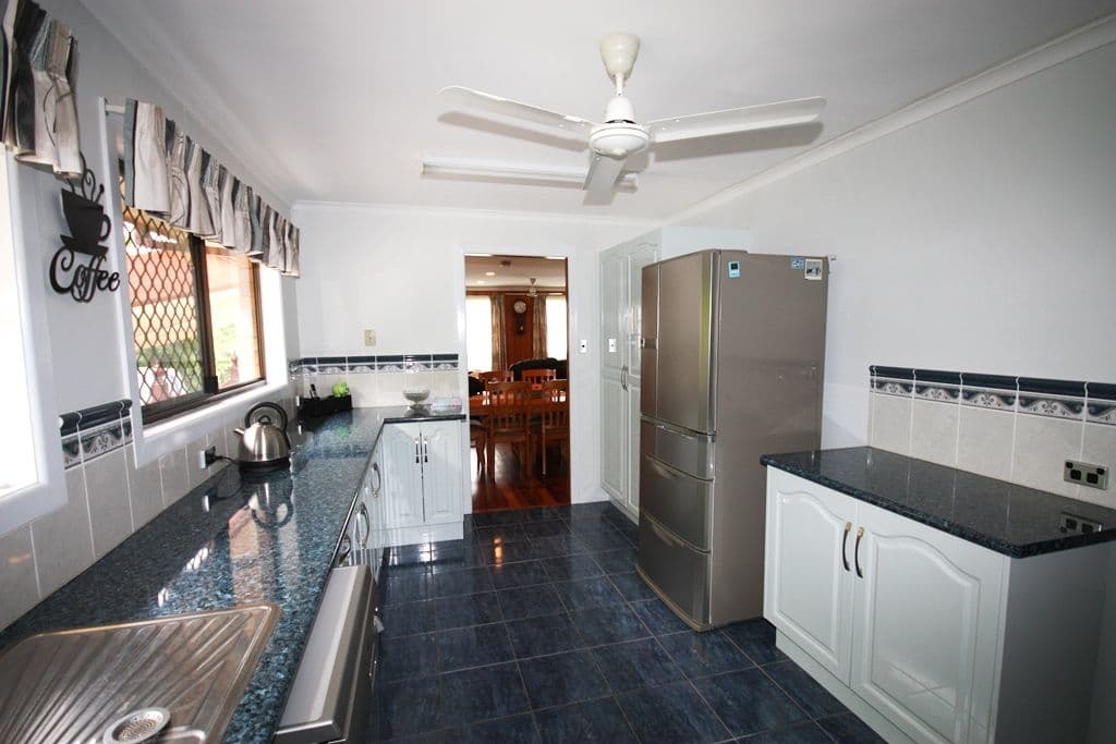 12 Lake Callide Drive, BILOELA QLD 4715, Biloela - Thumbnail 7