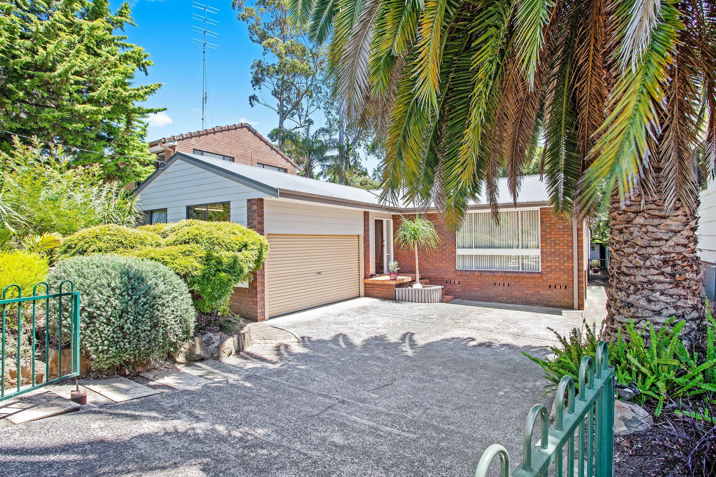 24 Judith Anne Drive, Berkeley Vale NSW 2261, Berkeley Vale - Thumbnail 2