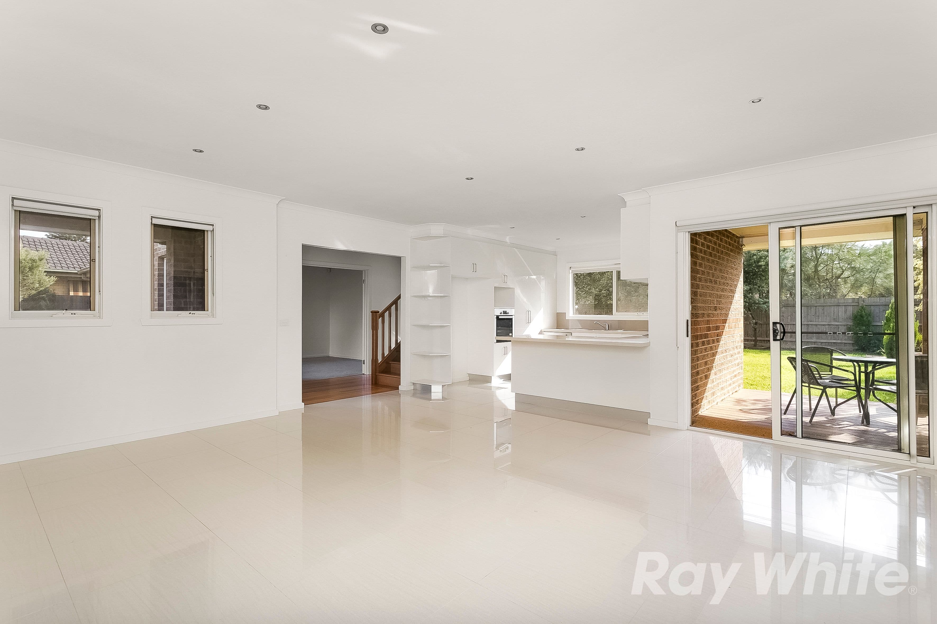 6 Forest Court, Glen Waverley VIC 3150, Glen Waverley - Thumbnail 3