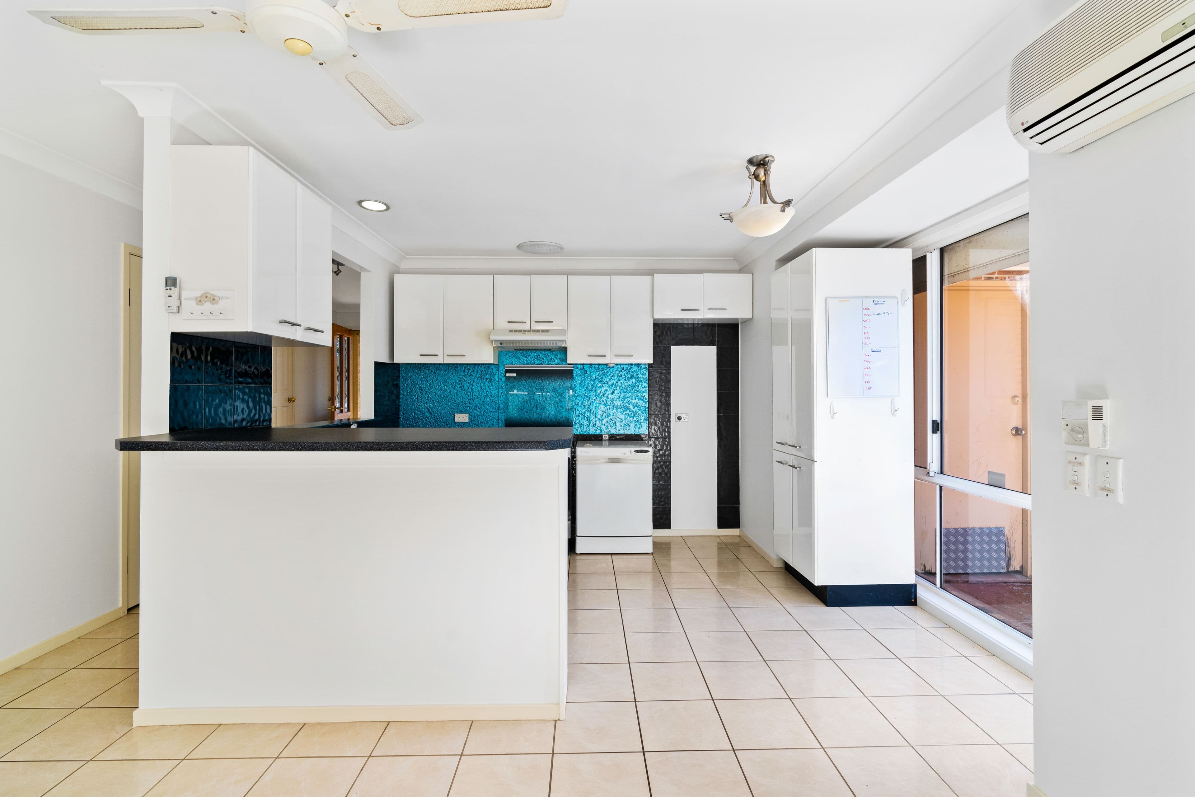 15 Mackillop Crescent, St Helens Park NSW 2560, St Helens Park - Thumbnail 3
