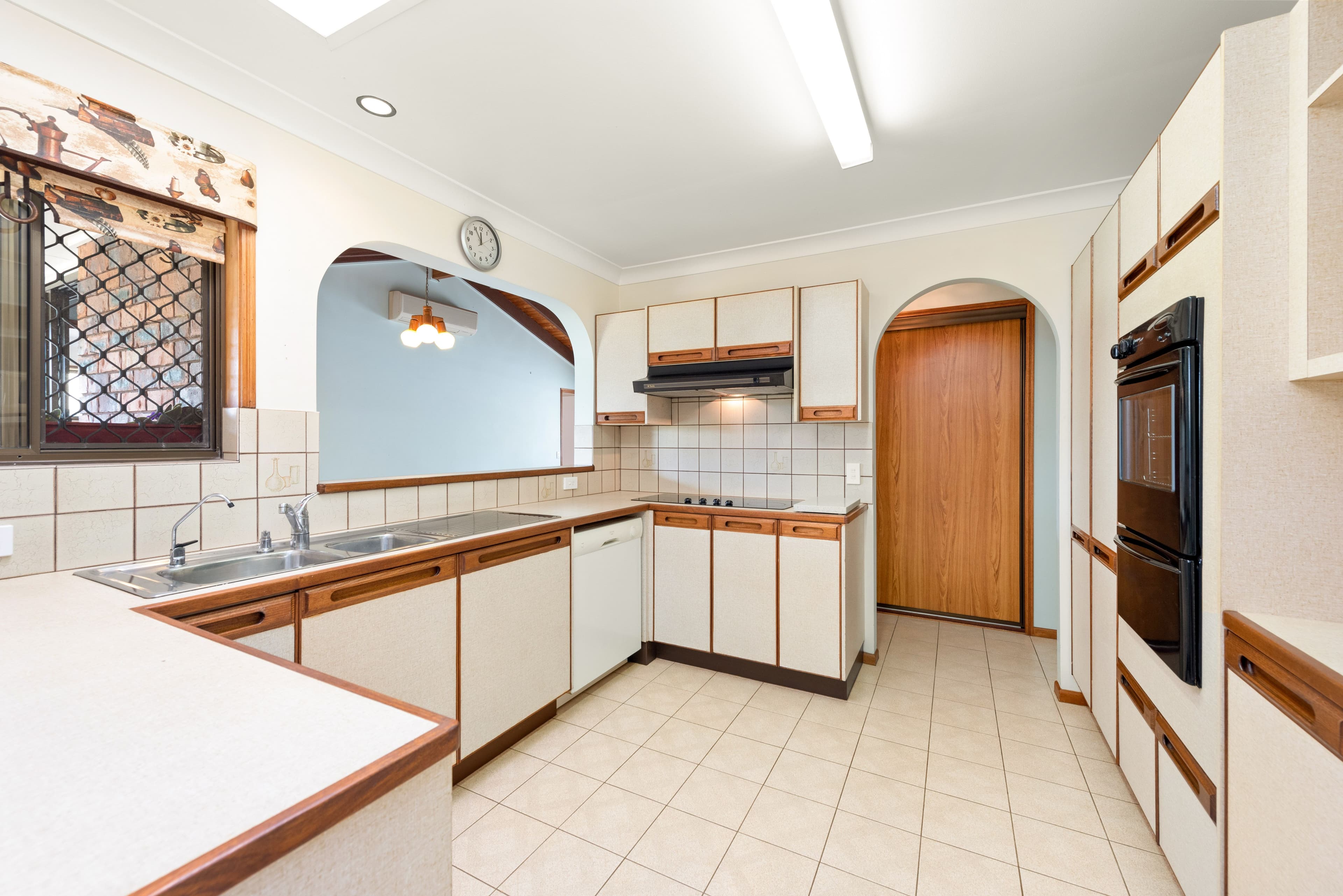 364 Winstanley Street, Carindale QLD 4152, Carindale - Thumbnail 4