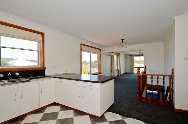 9 Conway Street, MOWBRAY TAS 7248, Mowbray - Thumbnail 2