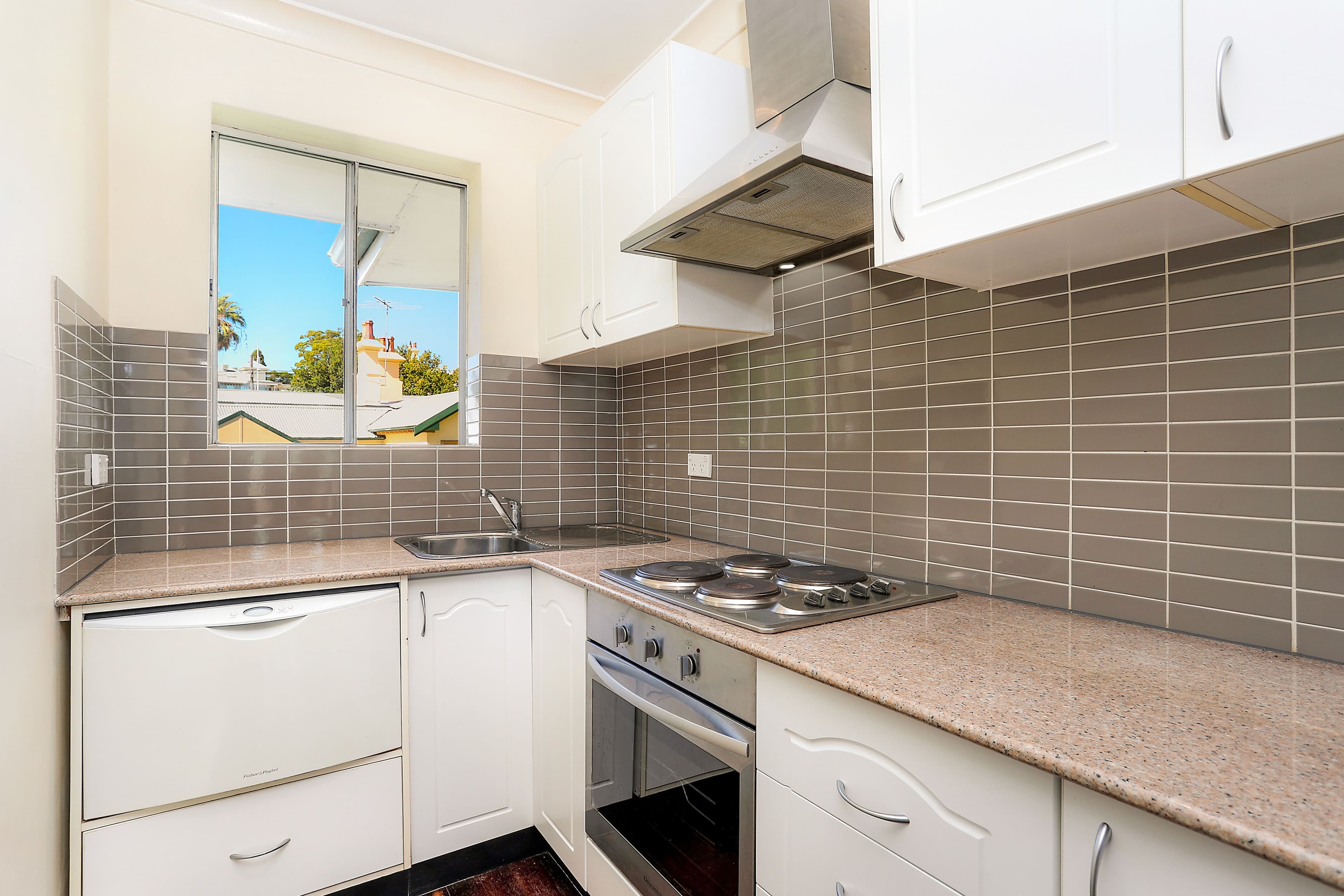 8 Thames Street, Balmain NSW 2041, Balmain - Thumbnail 3