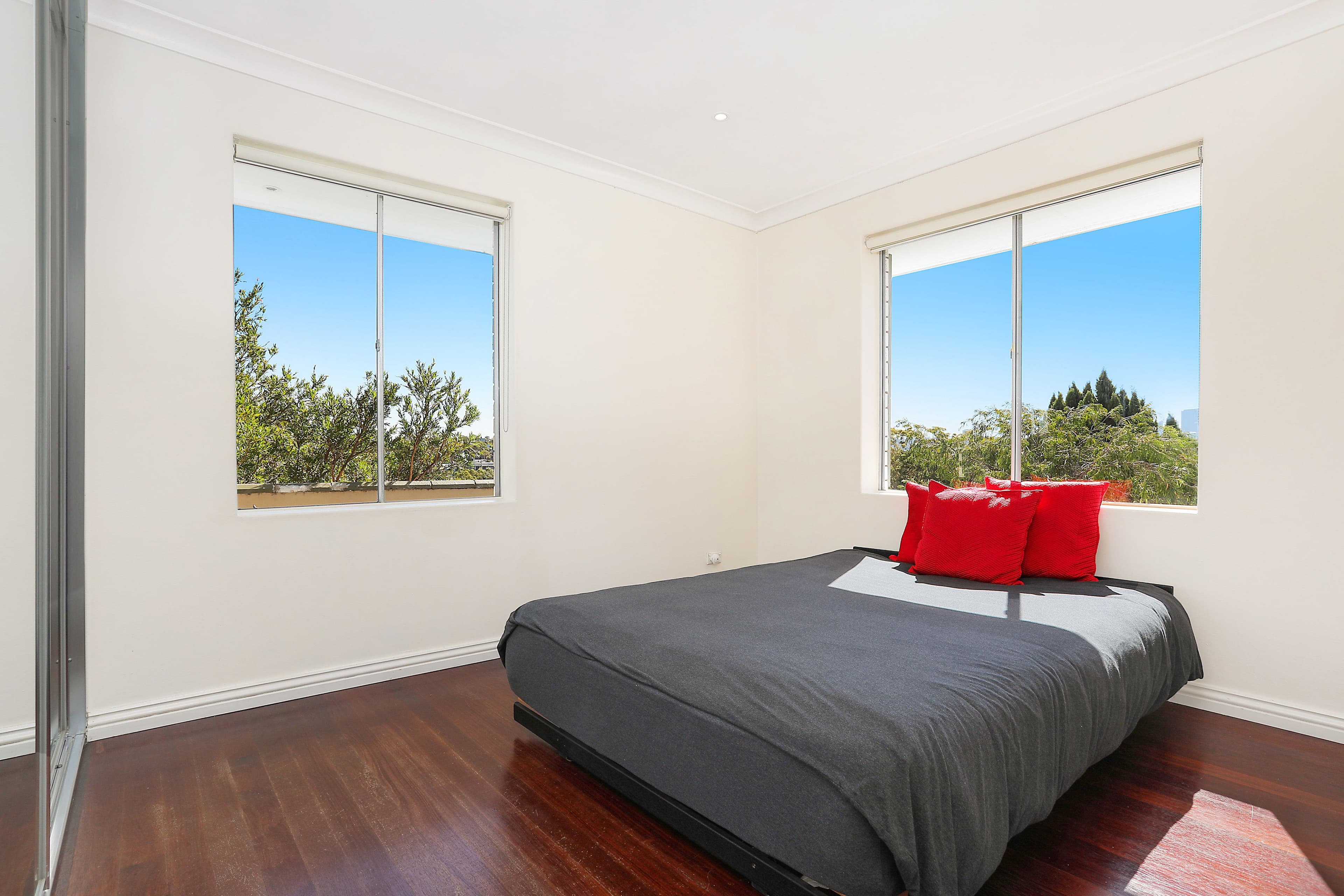 8 Thames Street, Balmain NSW 2041, Balmain - Thumbnail 4