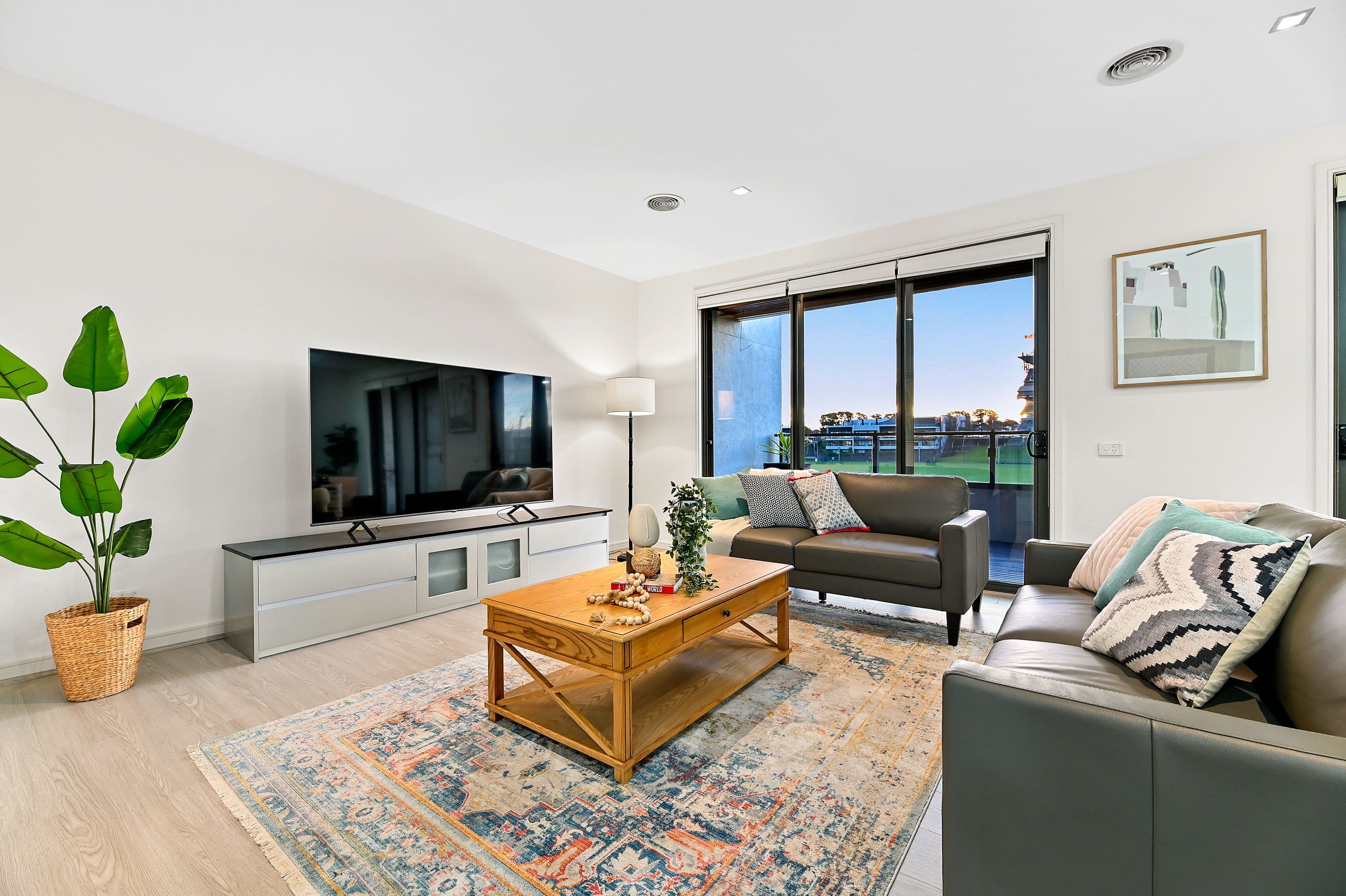 66 Waverley Park Drive, Mulgrave VIC 3170, Mulgrave - Thumbnail 7