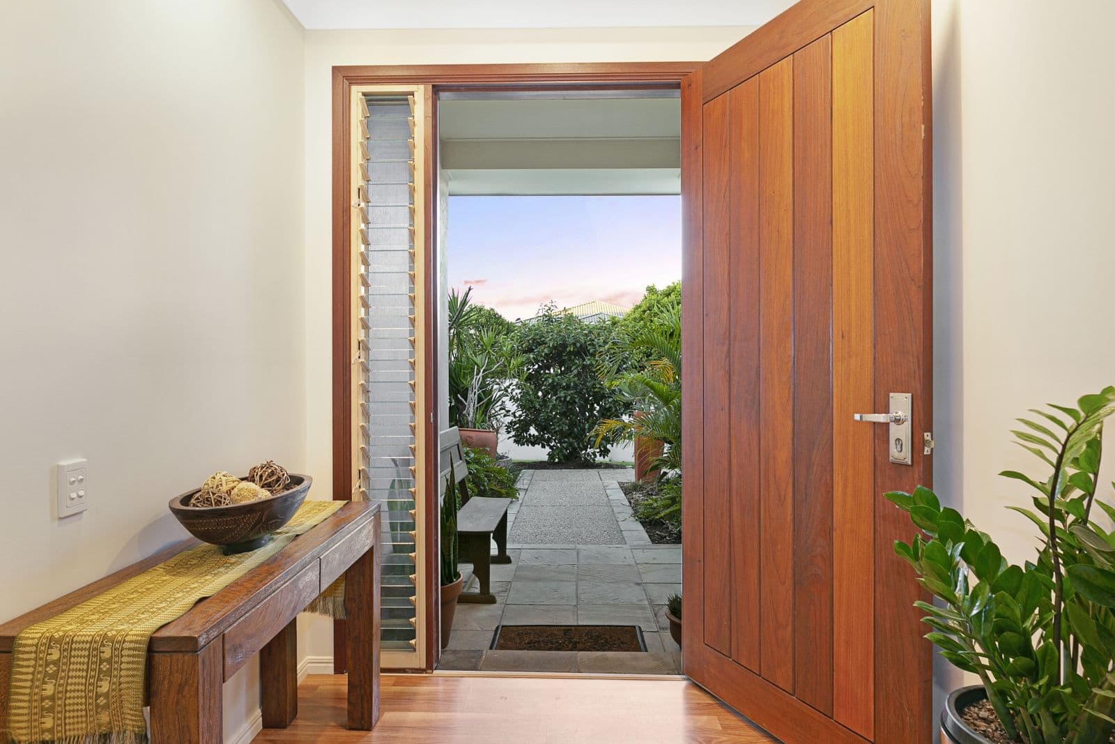 6 Eastbourne Chase, Arundel QLD 4214, Arundel - Thumbnail 5