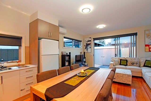 70 Miranda Road, RESERVOIR VIC 3073, Reservoir - Thumbnail 2