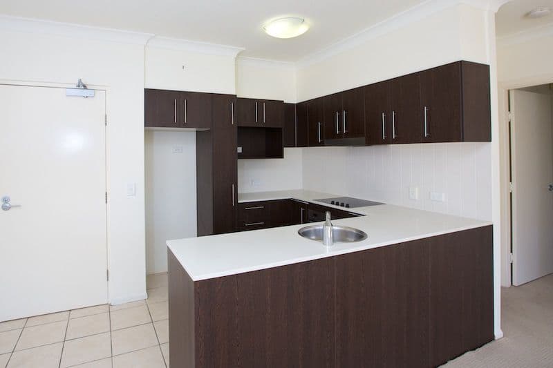 5 Carey Lane, SOUTHPORT QLD 4215, Southport - Thumbnail 4