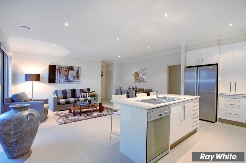 30 Maxwell Street, MORNINGTON VIC 3931, Mornington - Thumbnail 3