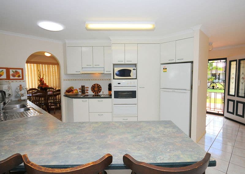 3 Foreshore Drive, Urangan QLD 4655, Urangan - Thumbnail 6