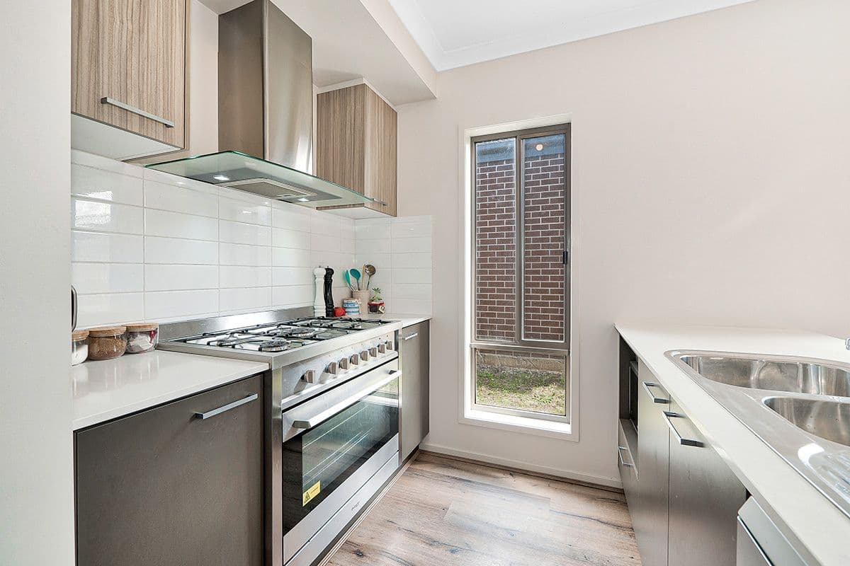 32 Chesney Circuit, Clyde VIC 3978, Clyde - Thumbnail 3