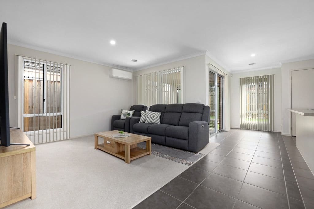 18 Timbarra Drive, Werribee VIC 3030, Werribee - Thumbnail 7