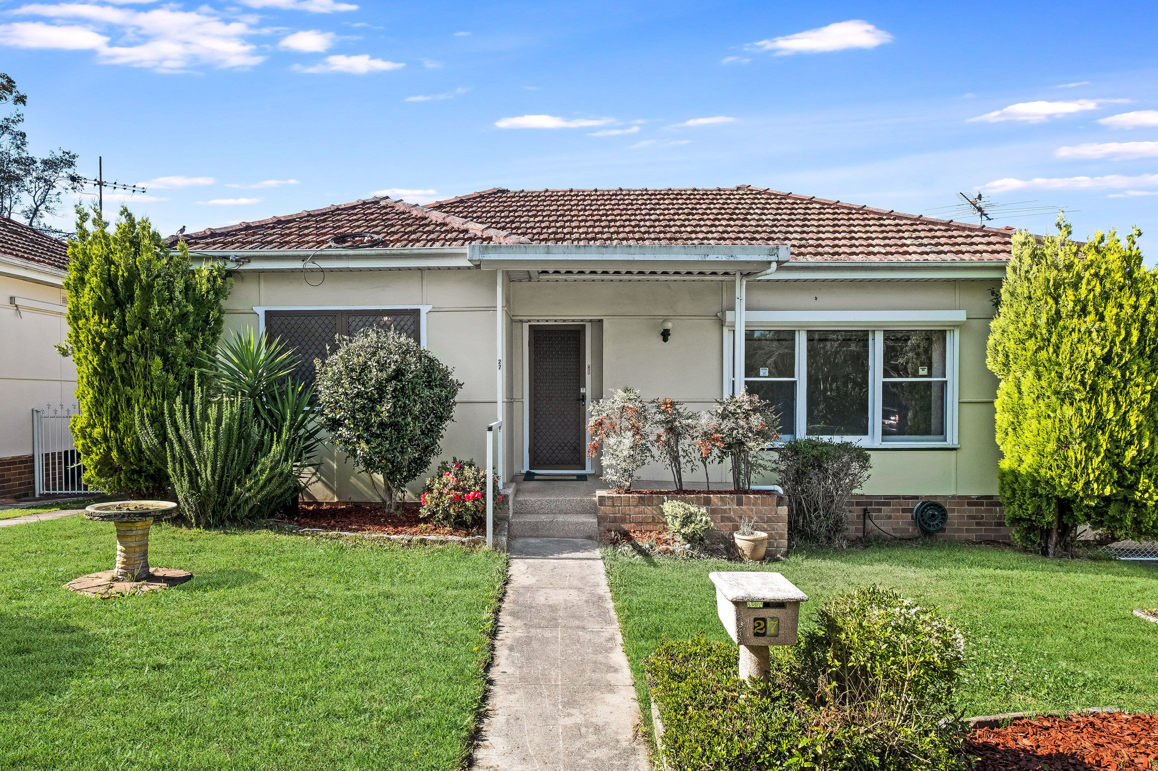 27 Fullerton Crescent, Riverwood NSW 2210, Riverwood - Image 1