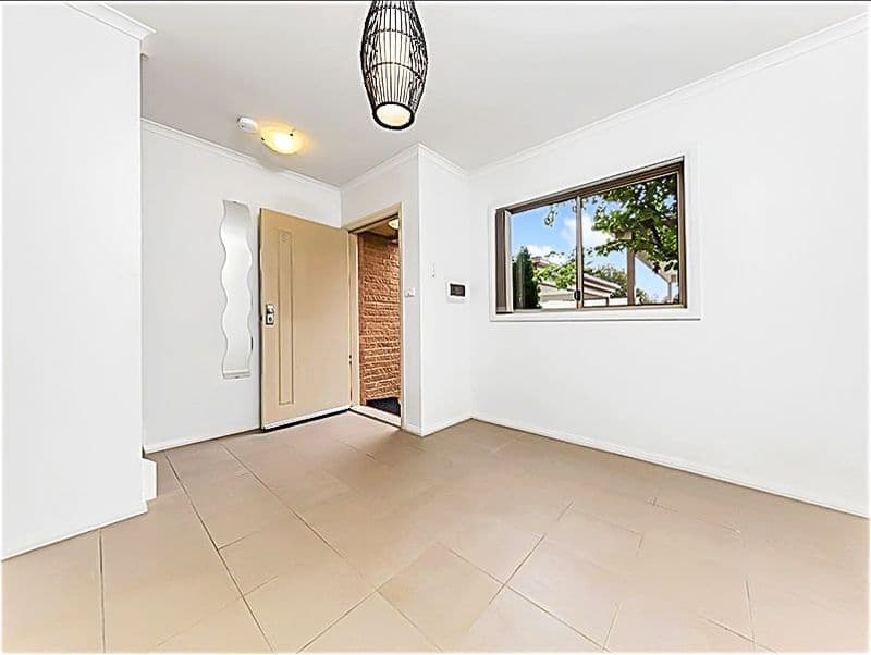2 McIntosh Street, Queanbeyan NSW 2620, Queanbeyan - Thumbnail 2