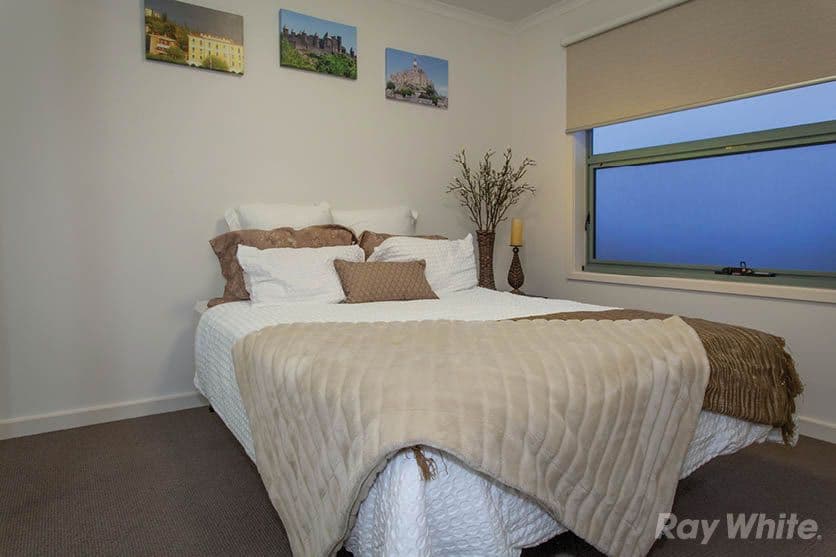 33 Brunton Crescent, Mulgrave VIC 3170, Mulgrave - Thumbnail 8