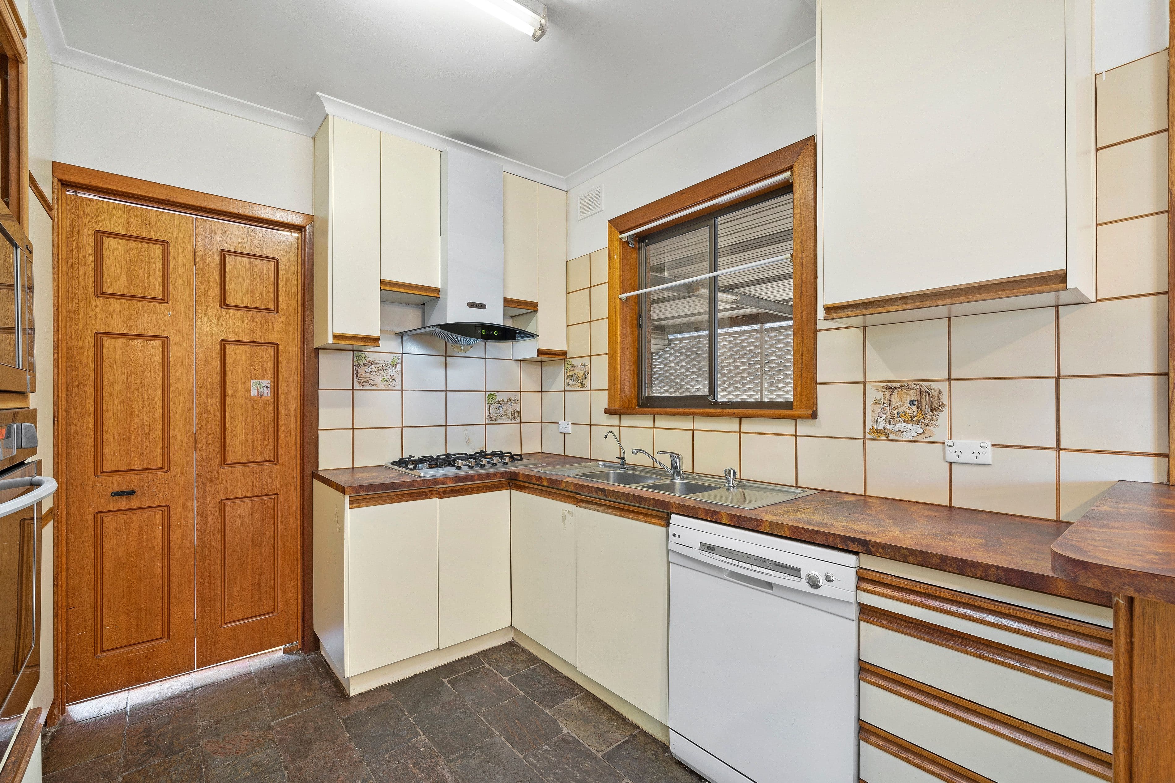 22 Vasey Street, Greenacres SA 5086, Greenacres - Thumbnail 4