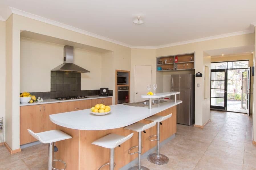 2 Rupara Circle, QUINNS ROCKS WA 6030, Quinns Rocks - Image 1