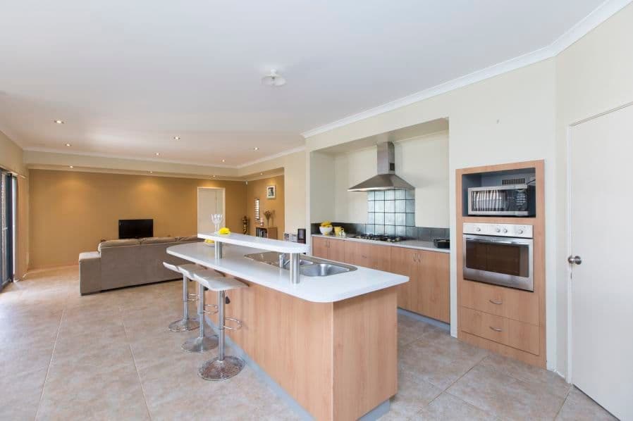 2 Rupara Circle, QUINNS ROCKS WA 6030, Quinns Rocks - Thumbnail 4