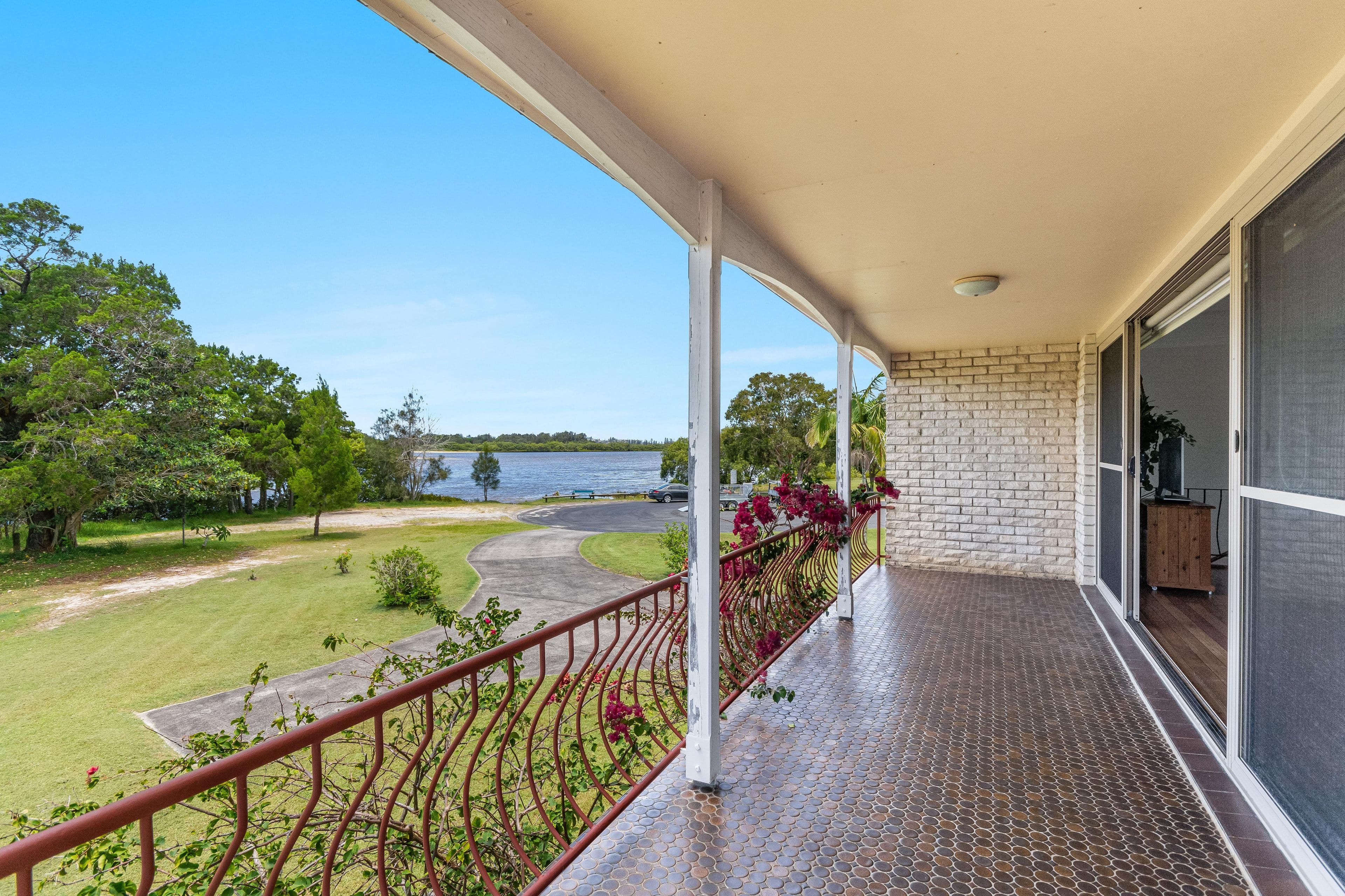 71 Shores Drive, Yamba NSW 2464, Yamba - Thumbnail 2