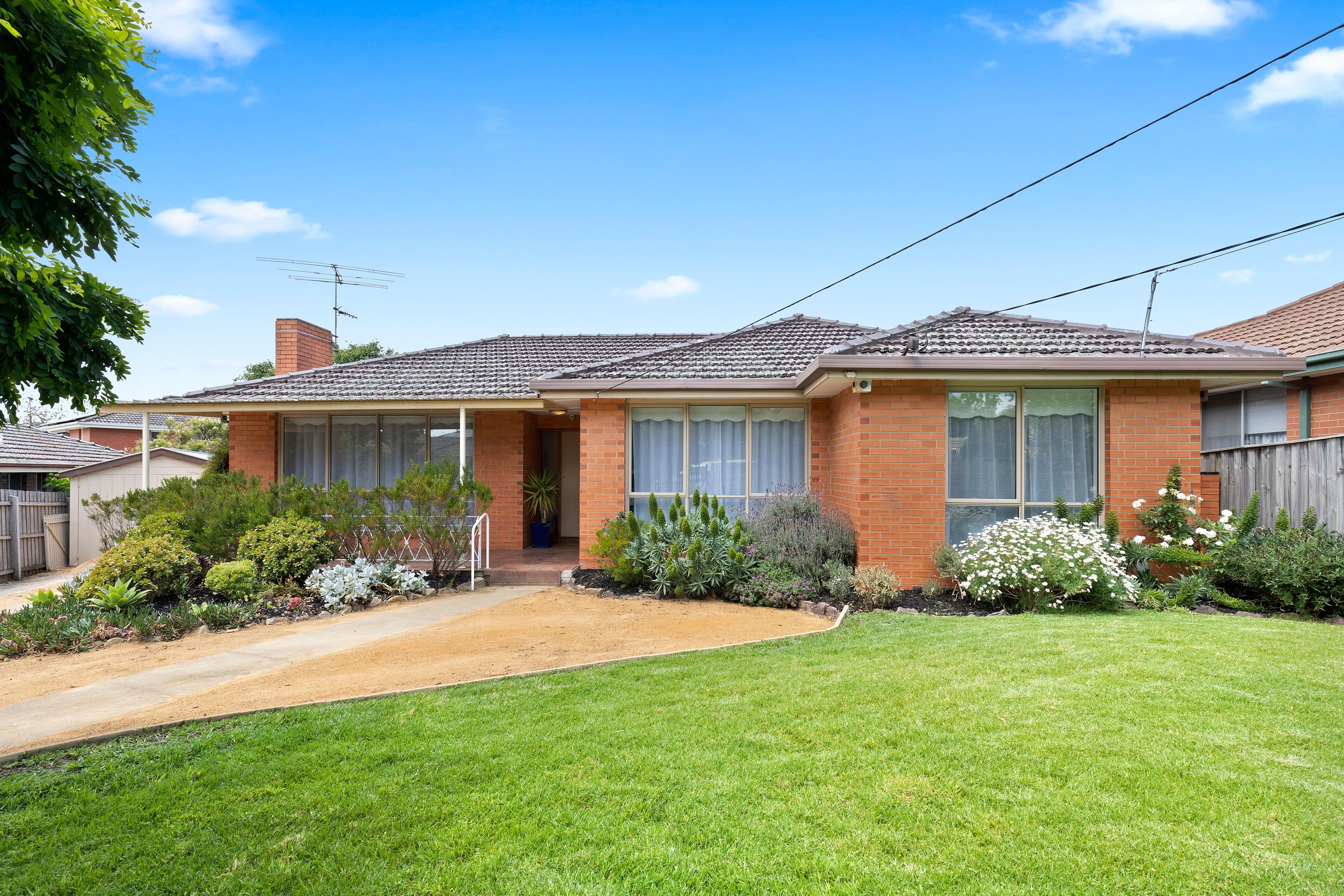 6 Tomar Court, Cheltenham VIC 3192, Cheltenham - Thumbnail 2