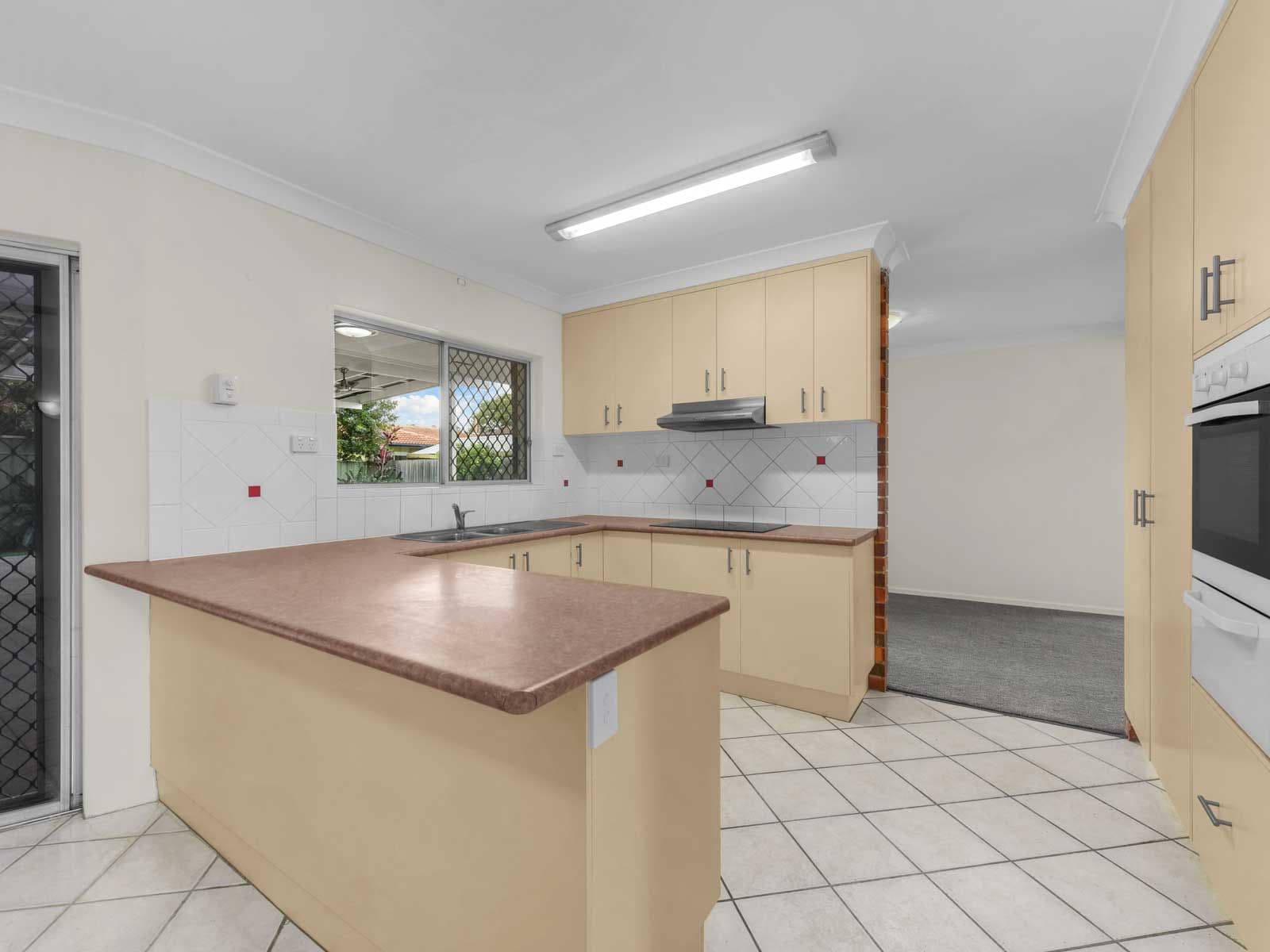 18 Penaton Street, Corinda QLD 4075, Corinda - Thumbnail 2