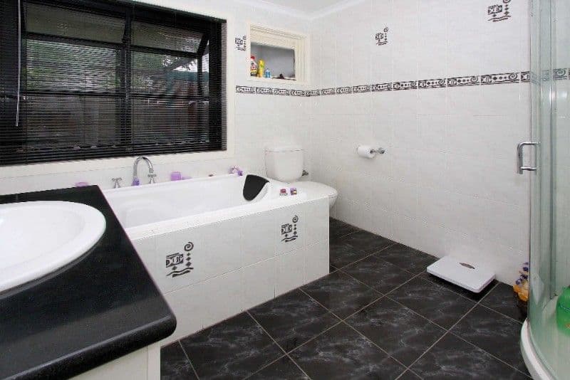 10 Britten Court, BUNDOORA VIC 3083, Bundoora - Thumbnail 3