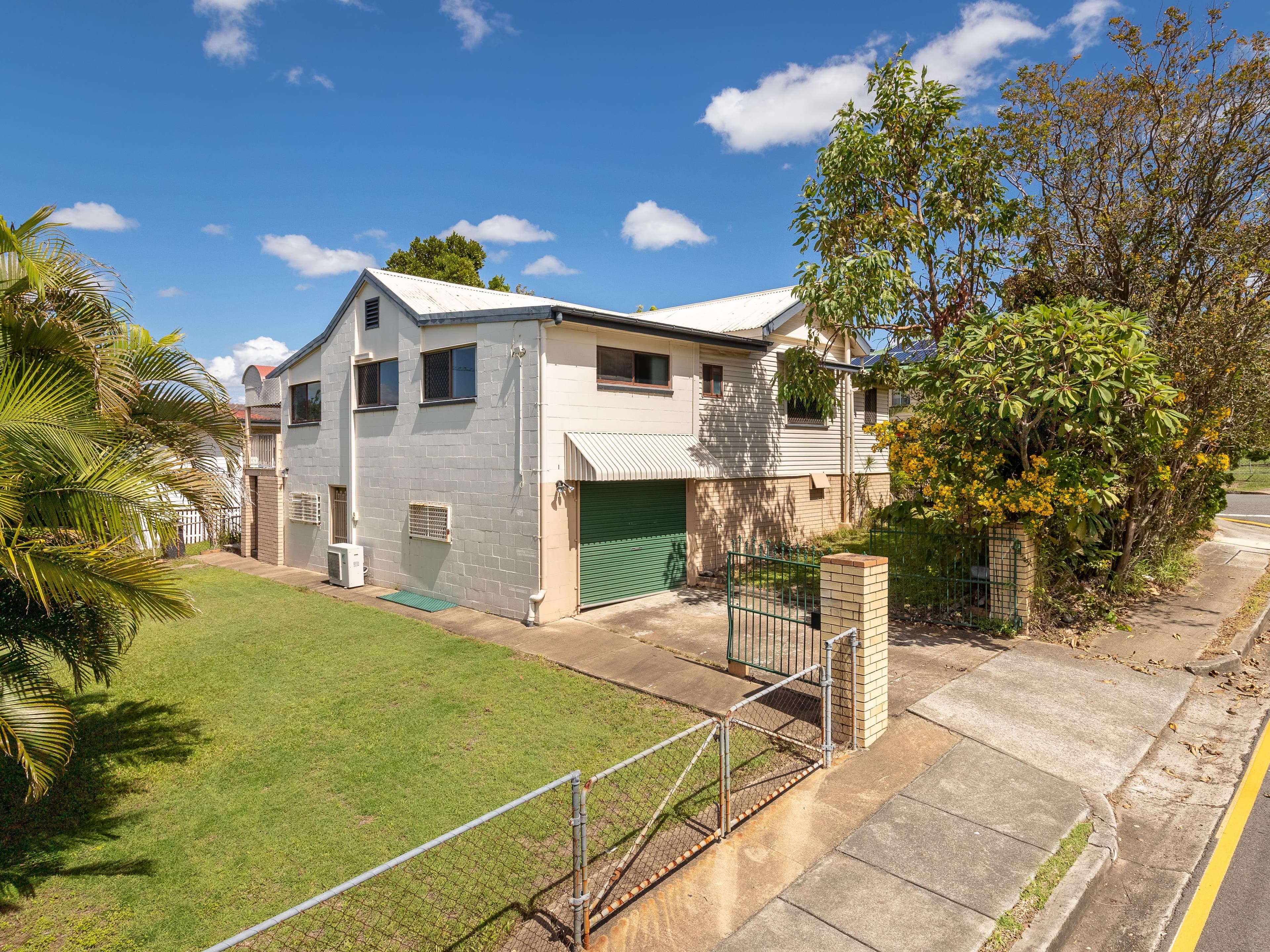 76 Barkoola Street, Upper Mount Gravatt QLD 4122, Upper Mount Gravatt - Thumbnail 2