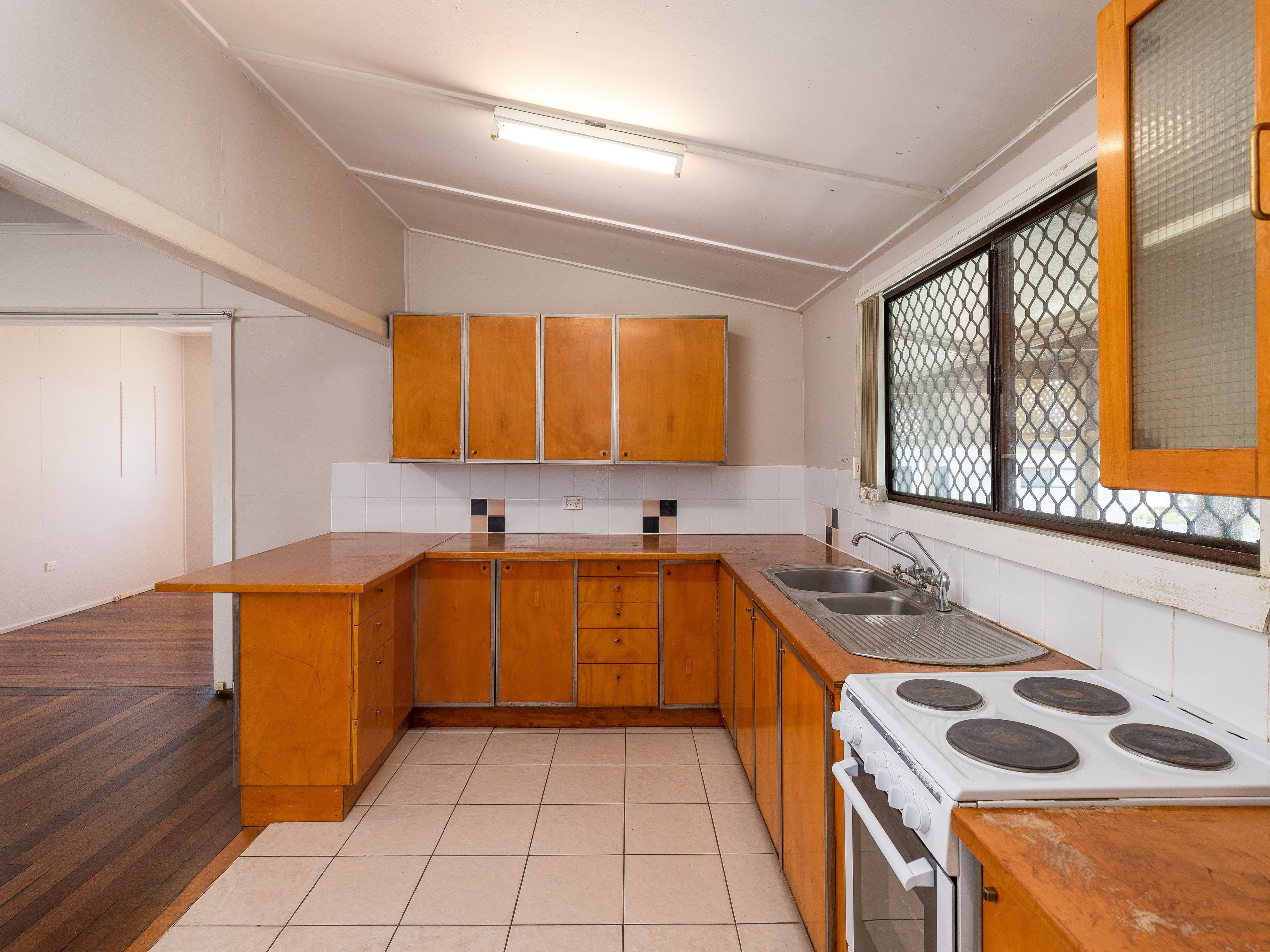 76 Barkoola Street, Upper Mount Gravatt QLD 4122, Upper Mount Gravatt - Thumbnail 5