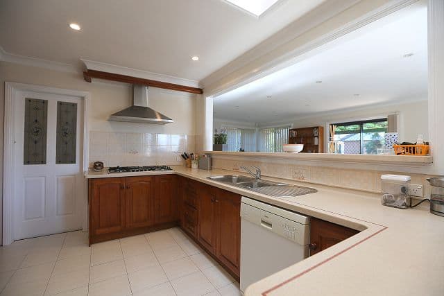 96 Amaroo Avenue, Georges Hall NSW 2198, Georges Hall - Thumbnail 6