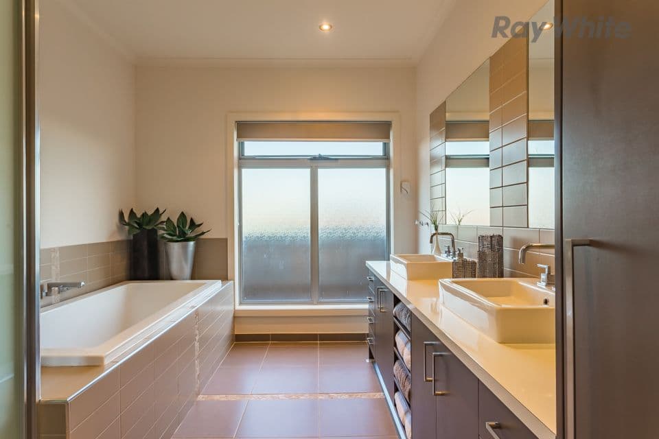 3 George Street, Taylors Hill VIC 3037, Taylors Hill - Thumbnail 6
