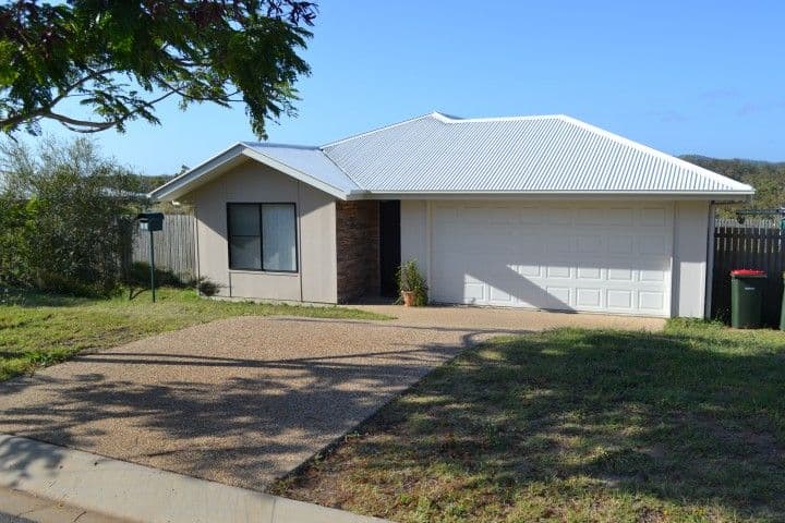 60 Victoria Avenue, GLEN EDEN QLD 4680, Glen Eden - Image 1