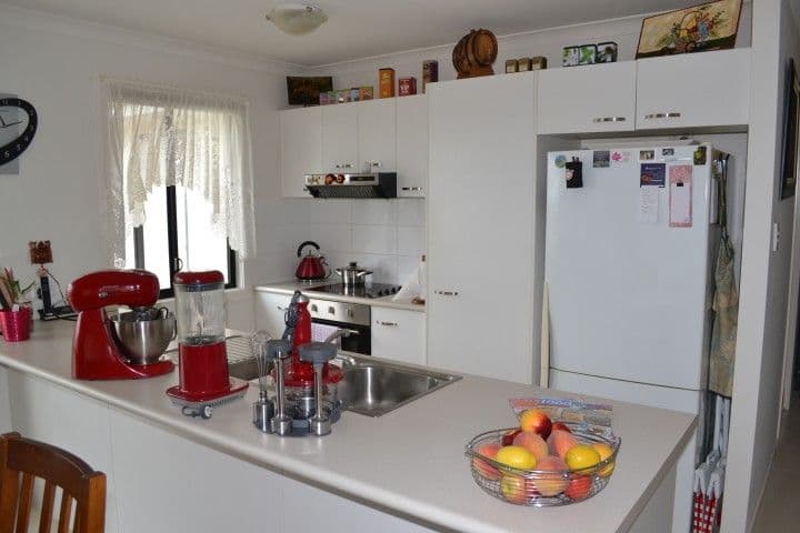 60 Victoria Avenue, GLEN EDEN QLD 4680, Glen Eden - Thumbnail 3