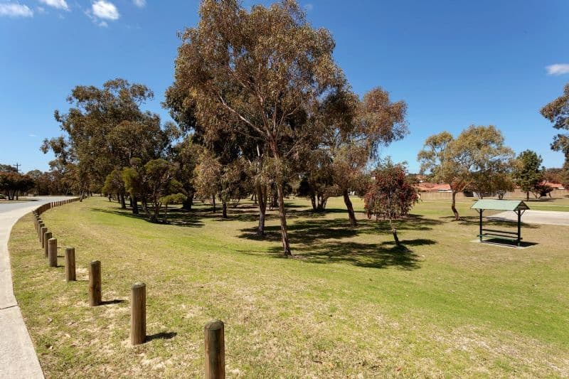 21 Sandpiper Loop, YANGEBUP WA 6164, Yangebup - Thumbnail 4