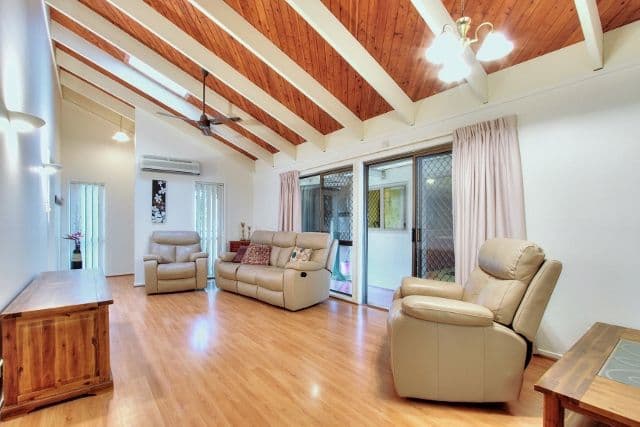 27 Deloraine Drive, Springwood QLD 4127, Springwood - Thumbnail 5