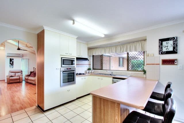 27 Deloraine Drive, Springwood QLD 4127, Springwood - Thumbnail 6