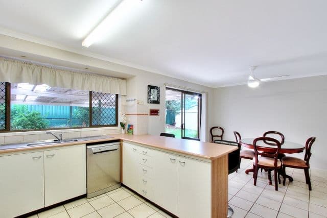 27 Deloraine Drive, Springwood QLD 4127, Springwood - Thumbnail 7