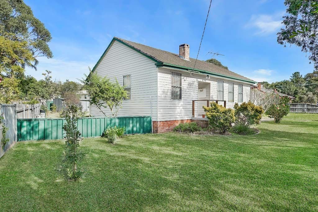 336 Awaba Road, Toronto - Image 1