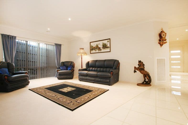 55 Kingsburgh Lane, LILYDALE VIC 3140, Lilydale - Thumbnail 2