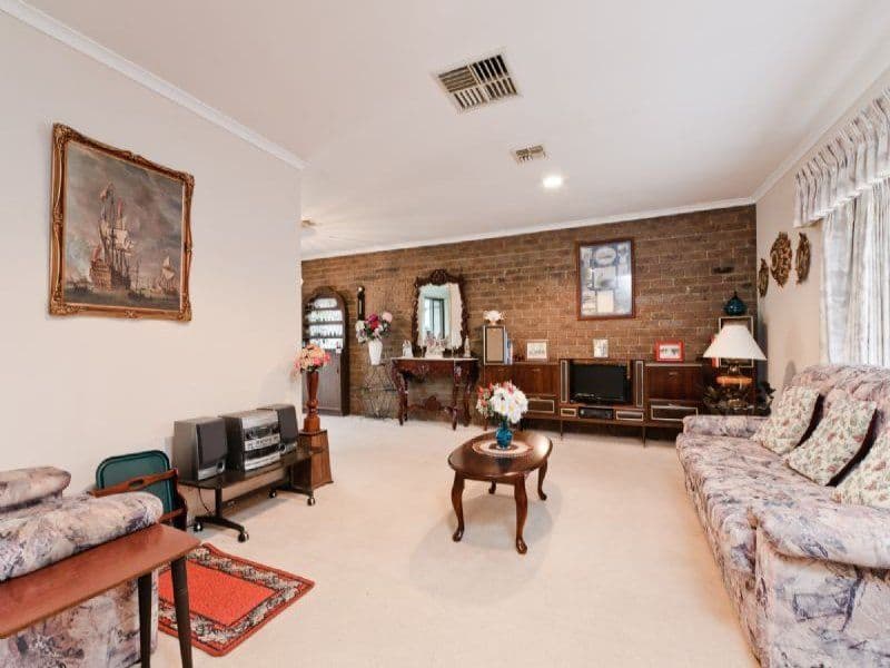 8 Radstock Place, CRAIGIEBURN VIC 3064, Craigieburn - Thumbnail 4