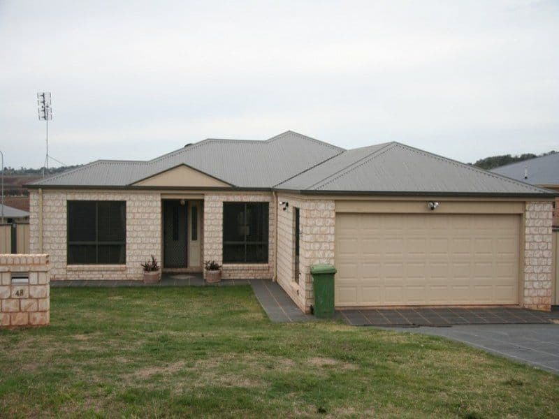 6 Parry Drive, Mooroolbark - Image 1