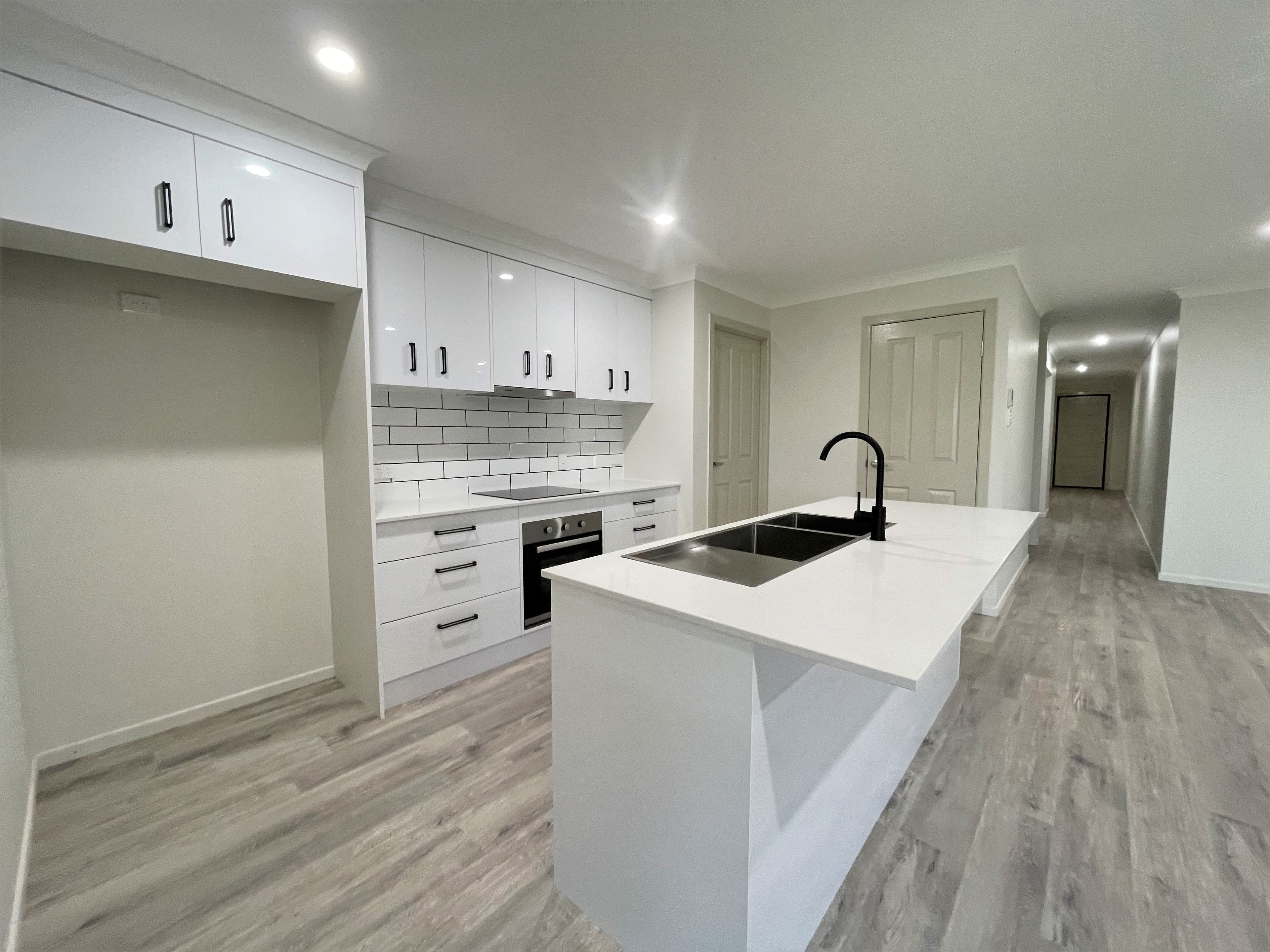 2 Mahogany Court, Barcaldine QLD 4725, Barcaldine - Thumbnail 2