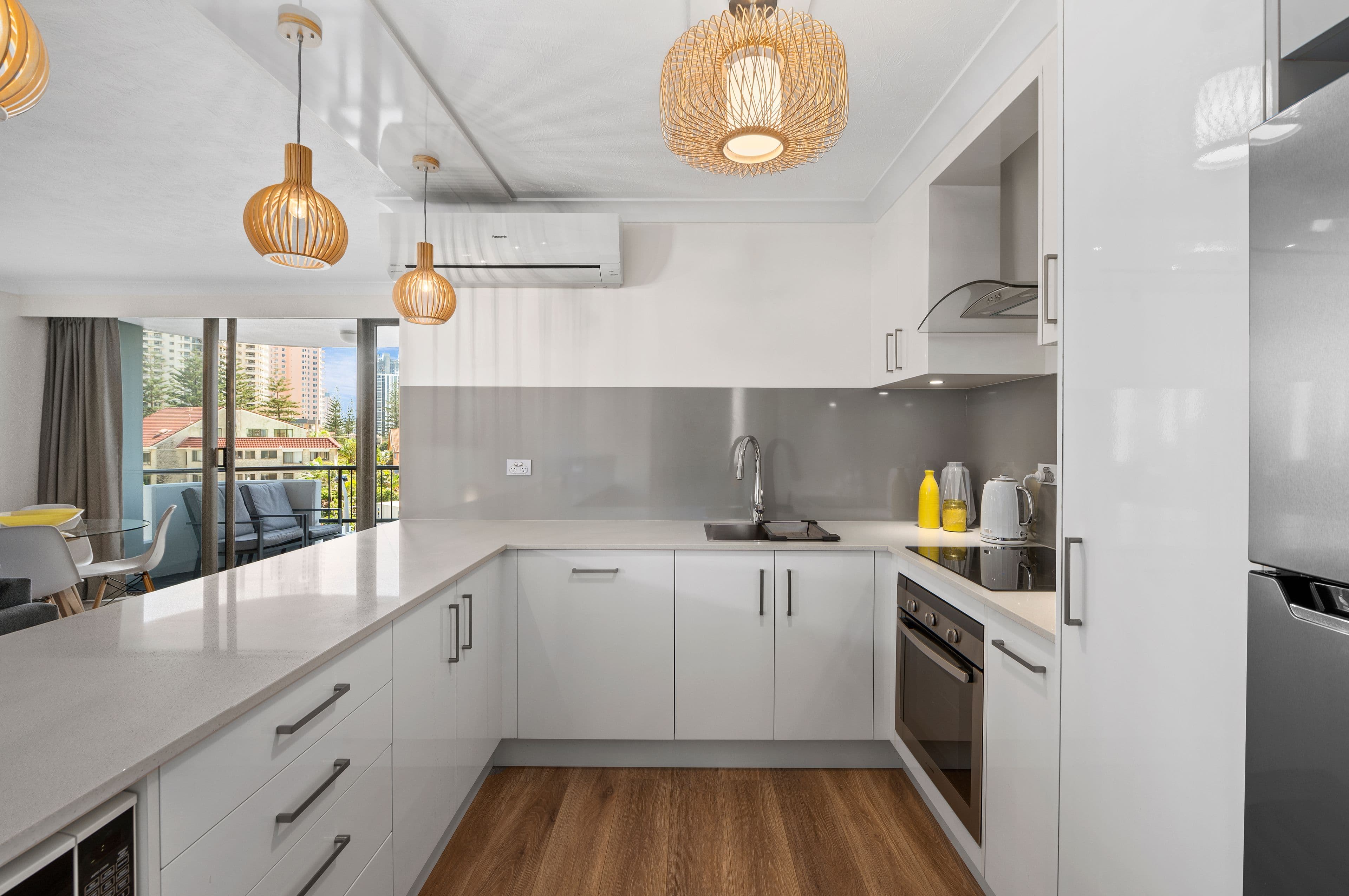 8 Albert Avenue, Broadbeach QLD 4218, Broadbeach - Thumbnail 6