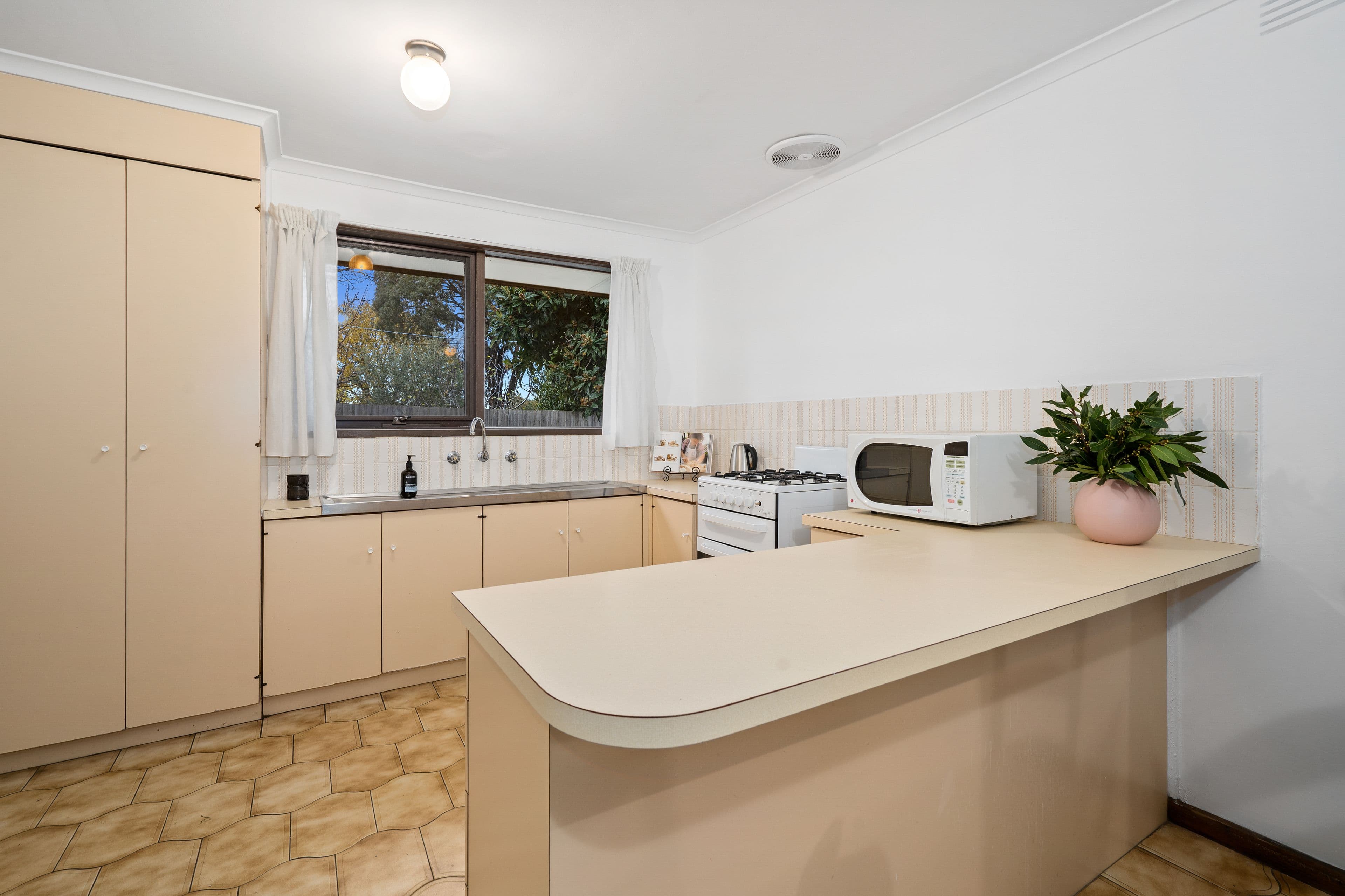 32 Holroyd Drive, Epping VIC 3076, Epping - Thumbnail 3