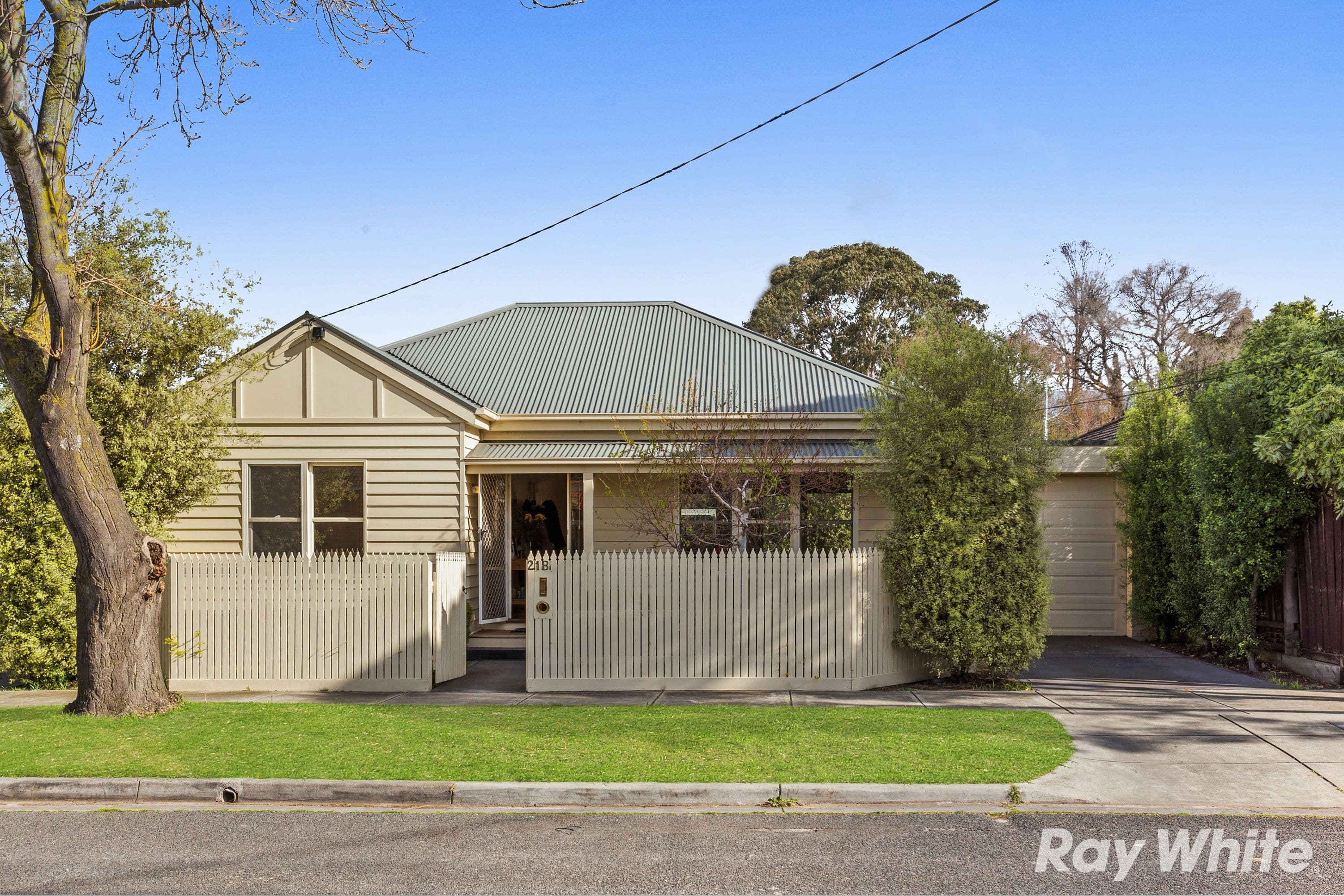 21B Hall Street, Cheltenham VIC 3192, Cheltenham - Image 1
