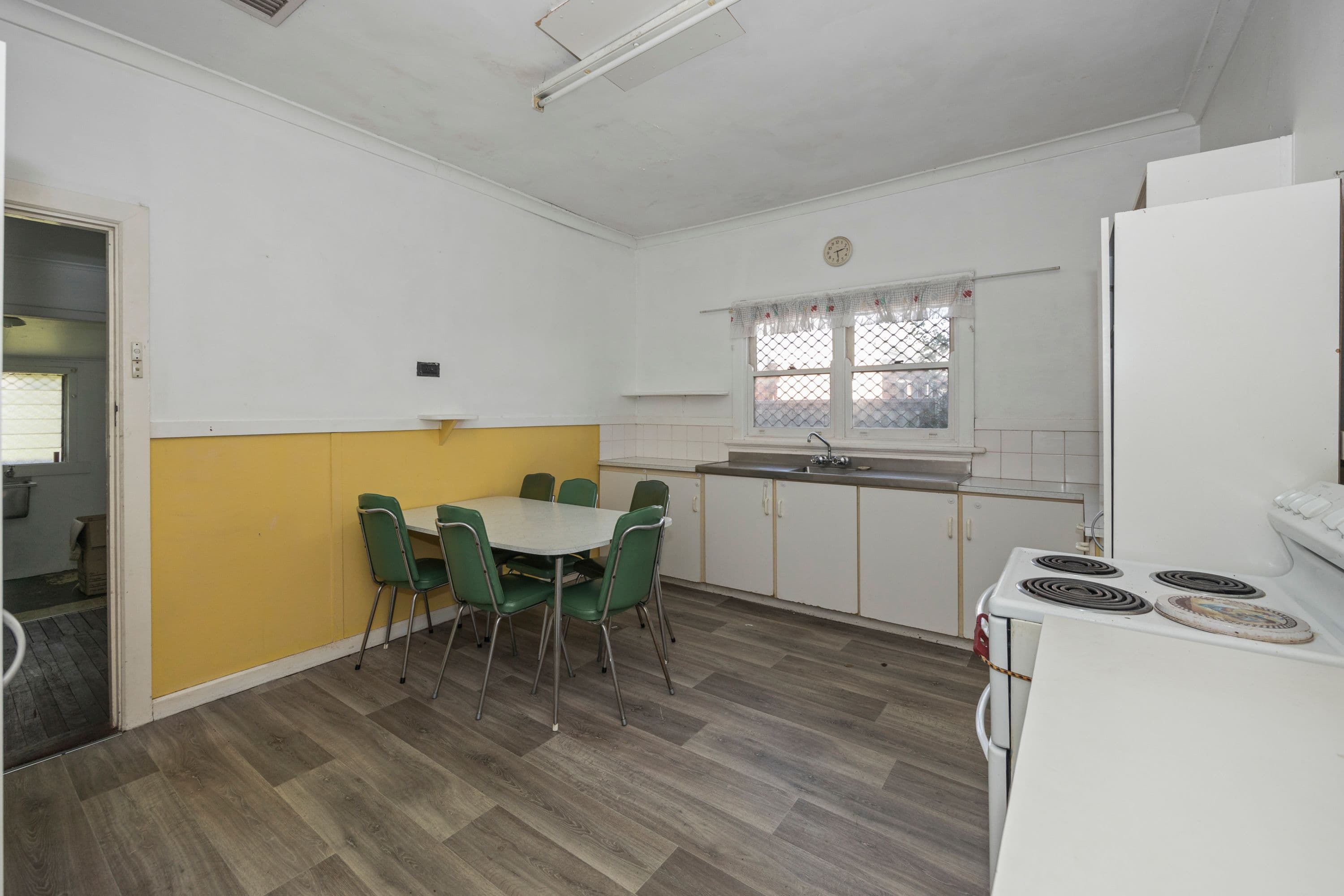 387 Belgravia Street, Cloverdale WA 6105, Cloverdale - Thumbnail 2