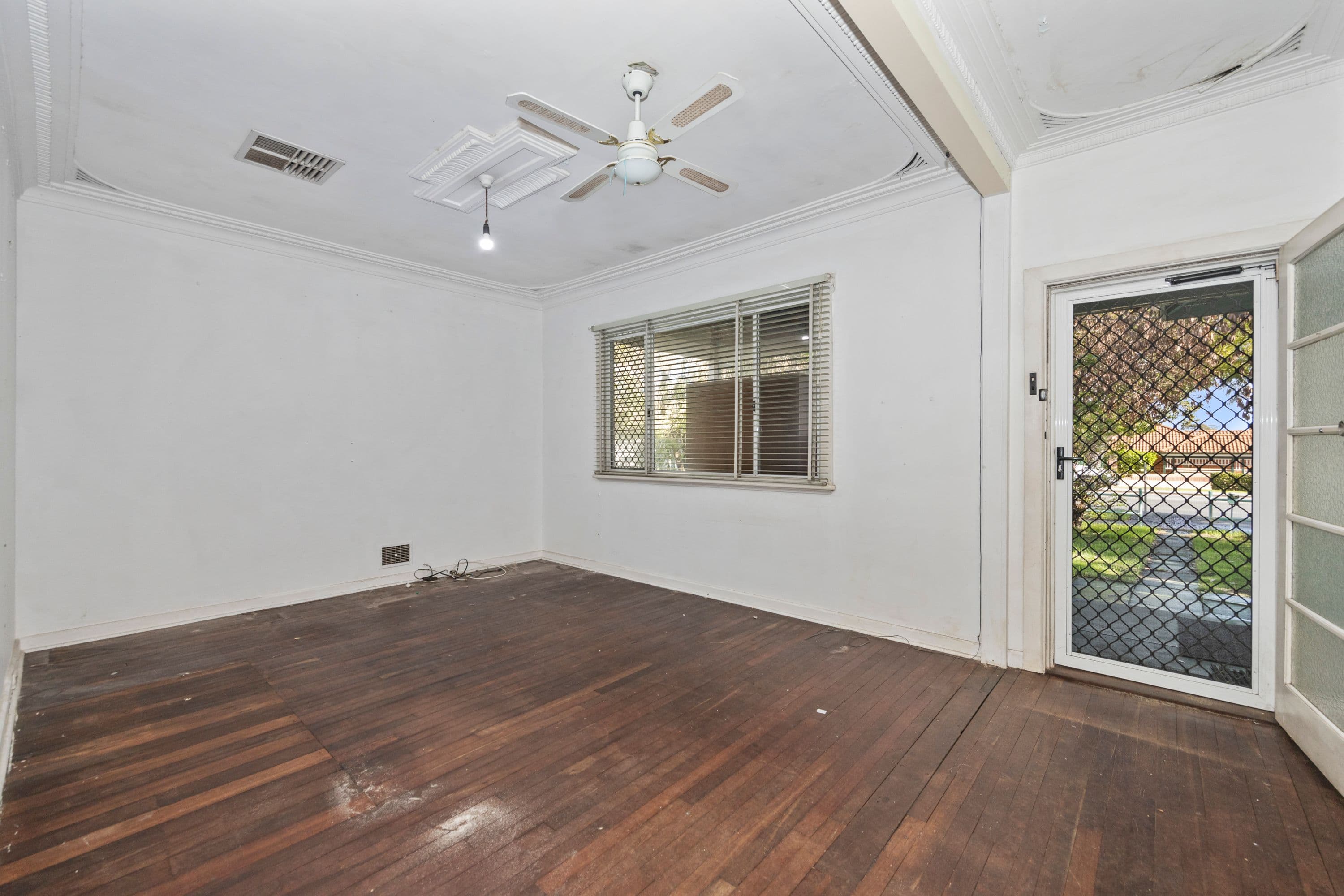 387 Belgravia Street, Cloverdale WA 6105, Cloverdale - Thumbnail 6